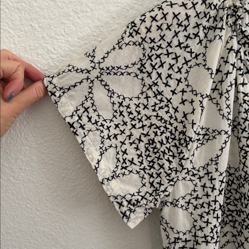 Dylan Cotton Ivory Black Floral Embroidered Short Sleeve Peasant Blouse Top - Picture 7 of 12
